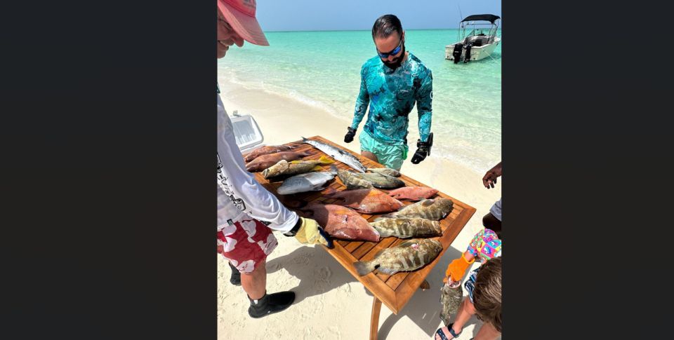 Spear-Fishing Bahamas - Catching, Cleaning, and Cooking Seafood