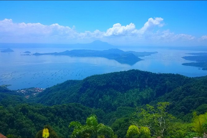 Spectacular Manila to Tagaytay: Full-Day Sightseeing Tour - Transportation and Group Size