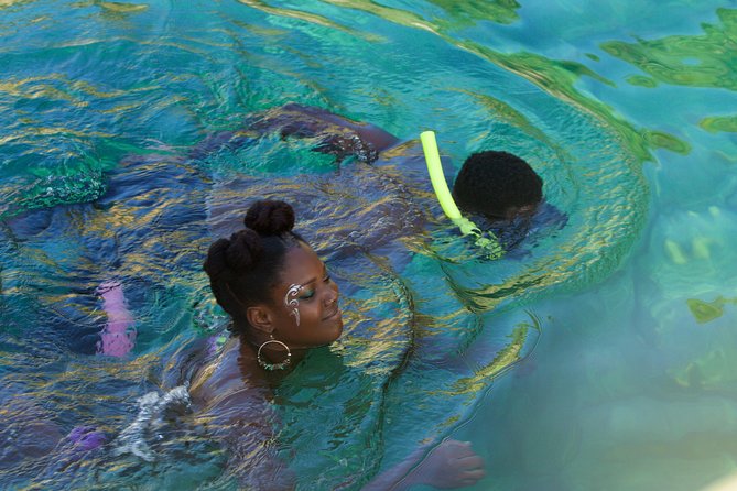 St Kitts Deluxe Catamaran Snorkeling Tour With Lunch - Open Bar and Buffet