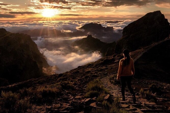 Sunrise Transfer to Pico Do Arieiro, Hike to Pico Ruivo & Return From Teixeira - Sunrise Start and Scenic Views