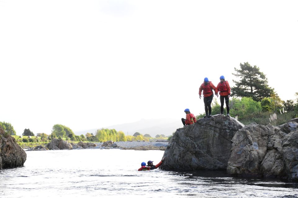 Te Awa Kairangi Grade 2 Scenic Rafting Tour - Inclusions