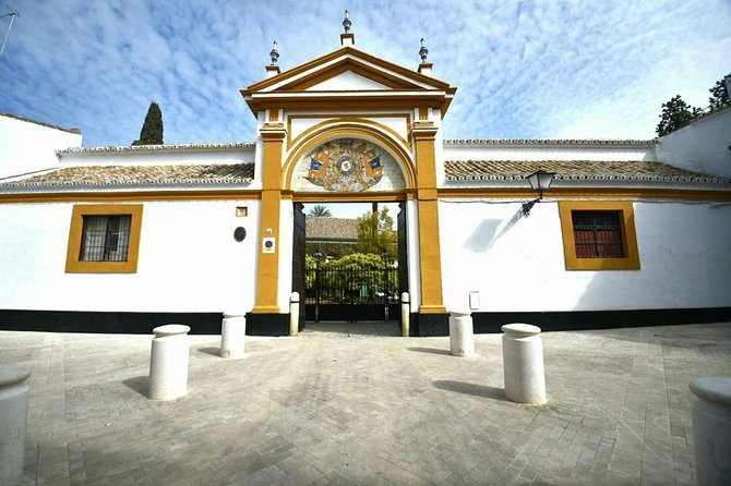 The Dueñas Palace - Included Services