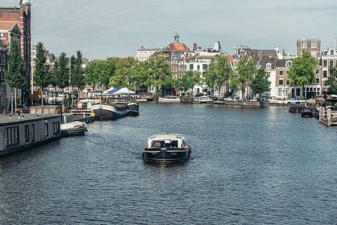 The Newest Amsterdam Canal Cruise With a Wine, Beer or Soda - Meeting Point and Location