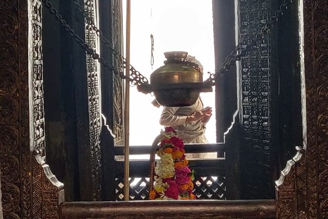 The Royal Route of Varanasi - Tour of Nepali Temple