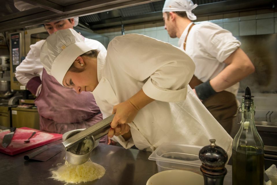 The Spezia: Market Visit and Seafood Cooking Class With Lunch - Activity Description