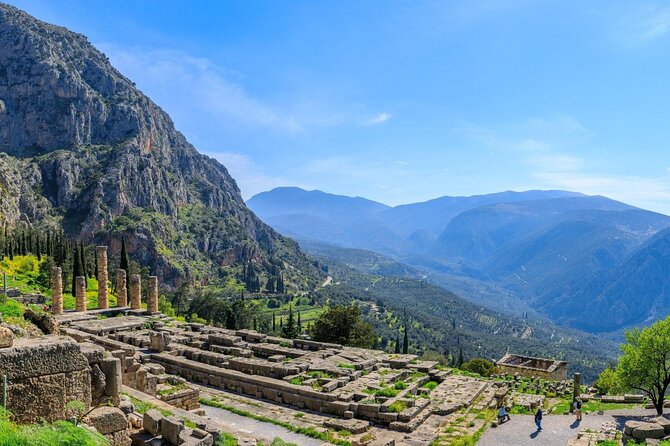 Thermopylae and Delphi Private Full-Day Tour From Athens - Exploring Delphis Temples and Antiquities