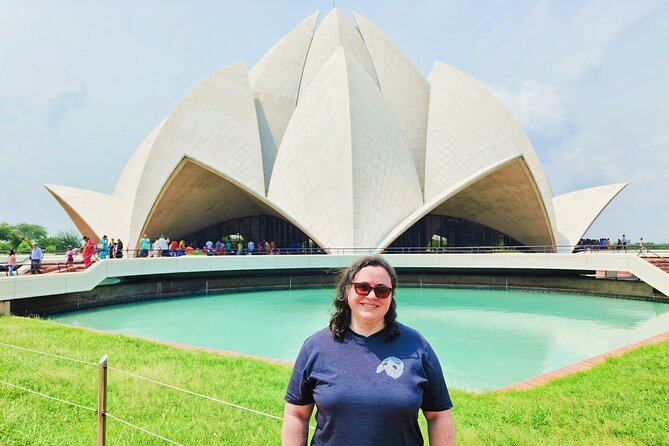 Top Sites of Delhi: Full Day Tour by Private Car - Experience Lotus Temple