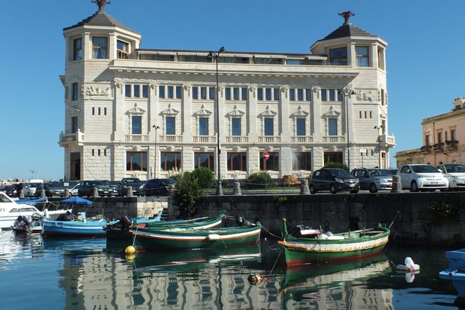 Tour of the Island of Ortigia and Exploration of Sea Caves With Baths. - Logistics