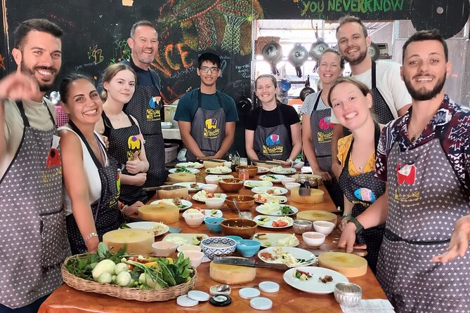 Traditional Thai Cooking Class With Smart Cook - About the Tour Operator