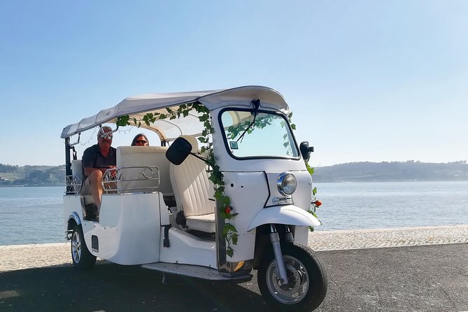 Tuk Tuk Lisbon Guided Tour! 100% PRIVATE & PERSONALIZED - Transport and Guide