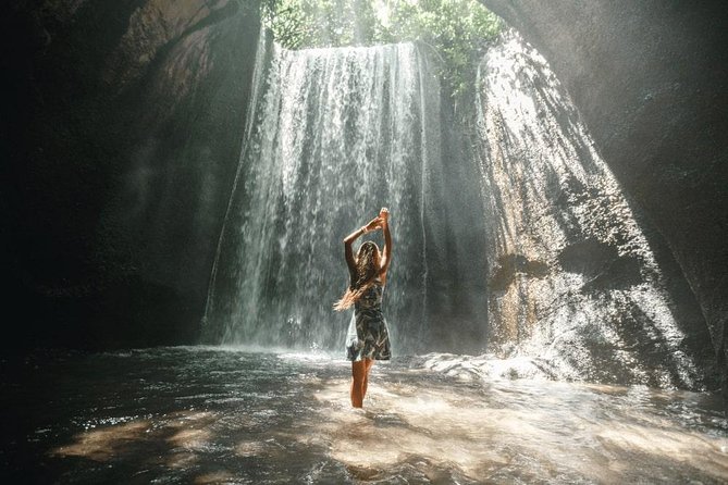 Ubud Waterfall Tours - Tukad Cepung - Tegenungan - Tibumana - Kanto Lampo - Tukad Cepung Waterfall