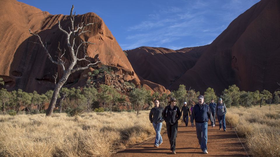 Uluru: Small Group Guided Tour With Sunset Refreshments - Customer Reviews