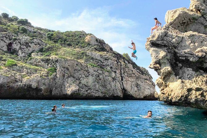 Uncharted Marine Reserve Cave, Snorkel & Cliff Jumping Kayak Tour - Tour Details and Supervision