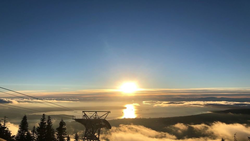 Vancouver: Attractions by Twilight Guided Tour With Dinner - Skyride Gondola Experience