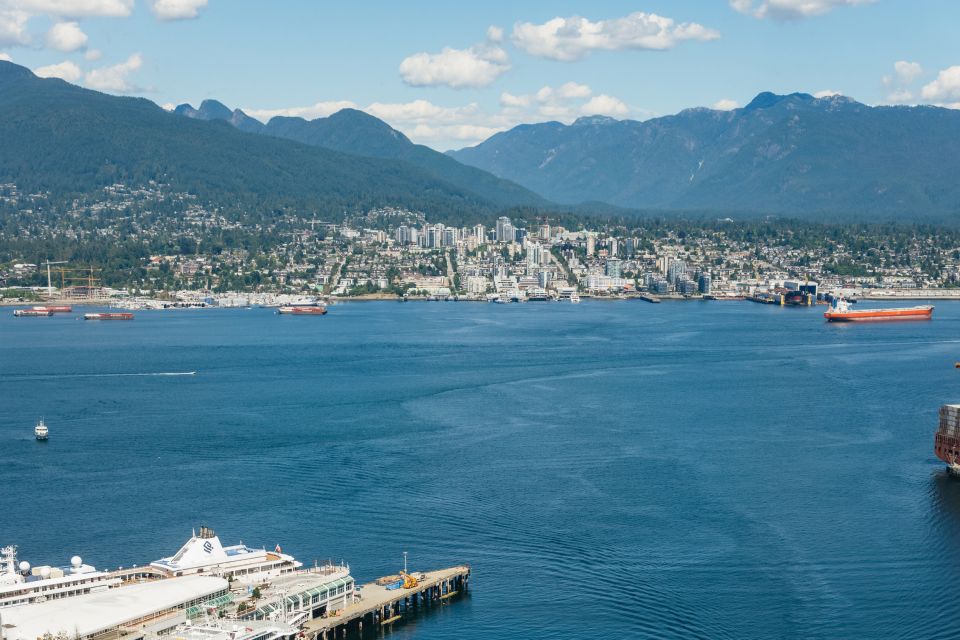 Vancouver: Entry Ticket for the Vancouver Lookout - Inclusions in the Ticket