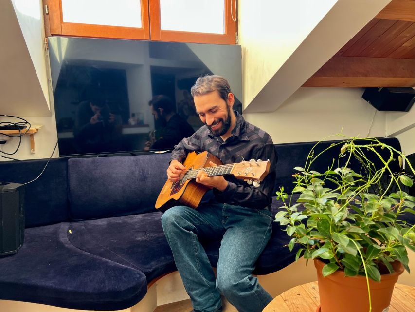 Venice: Pasta Making Class and Live Guitar in a Locals Home - About the Instructor