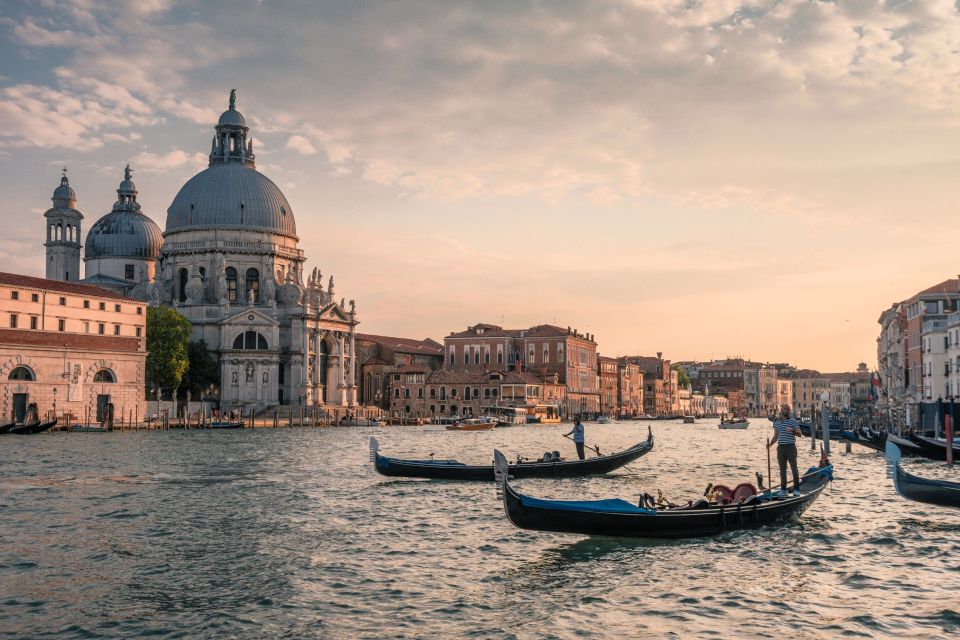 Venice : Private Custom Walking Tour With A Local Guide - Discovering Hidden Gems and Lesser-Known Areas