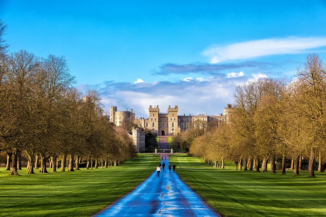 Windsor Castle, Stonehenge & Oxford Private Car Tour From London - Tour Logistics