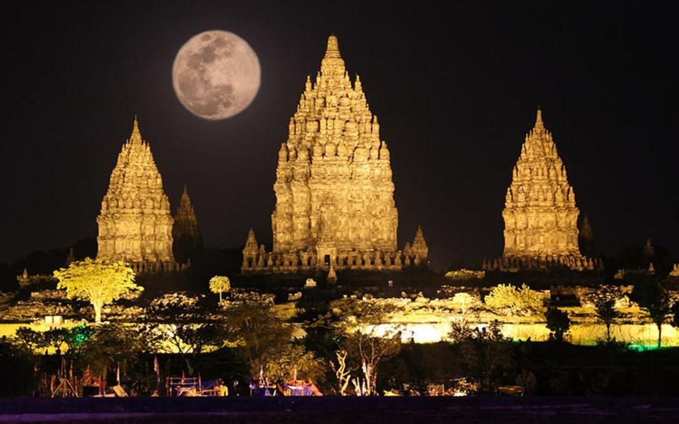 Yogyakarta: Prambanan Temple Sunset and Ramayana Ballet - Inclusions in the Package