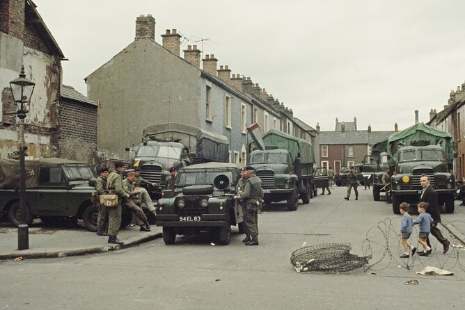 2 Hours Belfast Original Drivers the Troubles Black Taxi Tour - Discovering Falls Road and Sinn Fein