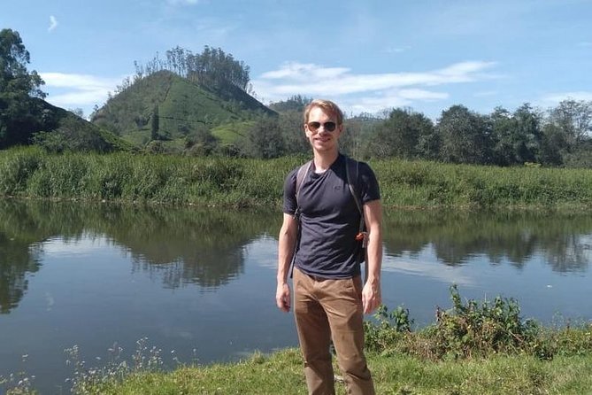 2 Nights Misty Munnar Sightseeing (Private Tour With Car) - Iris Holidays - Scenic Views in Munnar