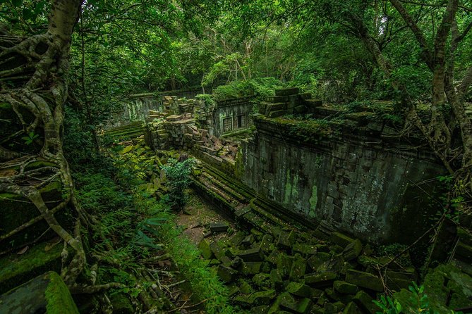 3-Day Angkor Wat With All Interesting Major Temples, Banteay Srei & Beng Mealea - Phnom Bakheng Sunset