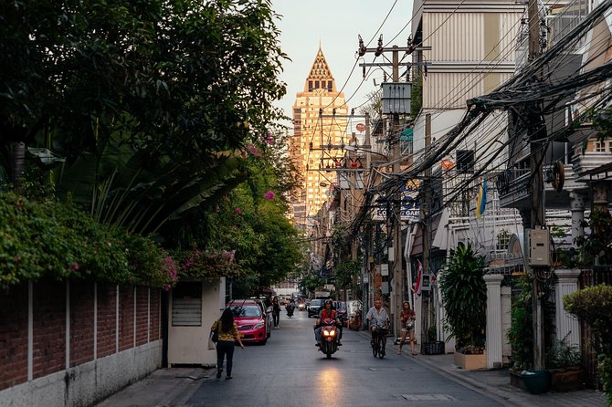 A Taste of Bangkok: Street Food Private Tour - Accessibility and Requirements