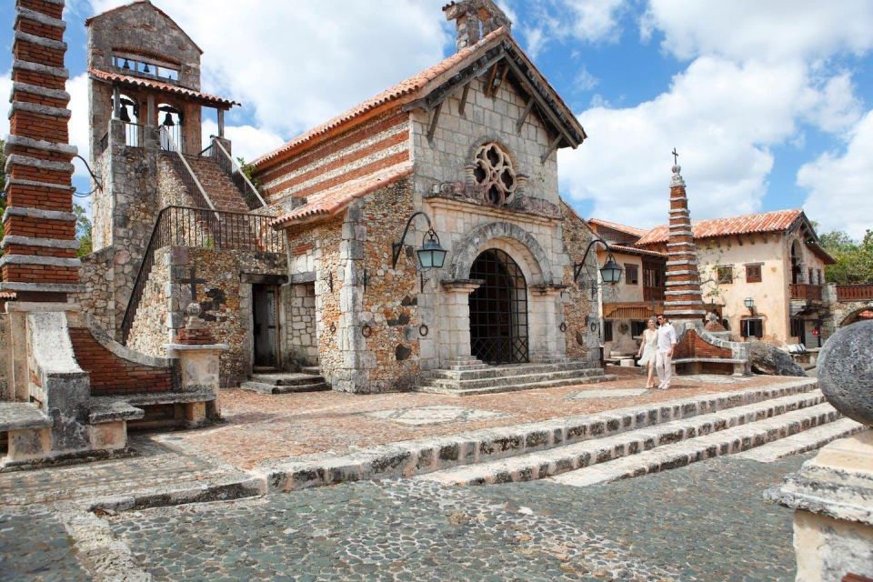 Altos De Chavon: Cultural Day Higuey Experiences - Cultural Immersion at the Market