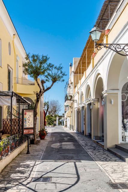 Anacapri's Essence: A Cultural and Scenic Walking Tour - Shopping Along Via Camerelle