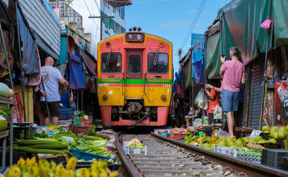 Bangkok : Damnoen Saduak & Train Market Car Excursion - Guided Tour Highlights