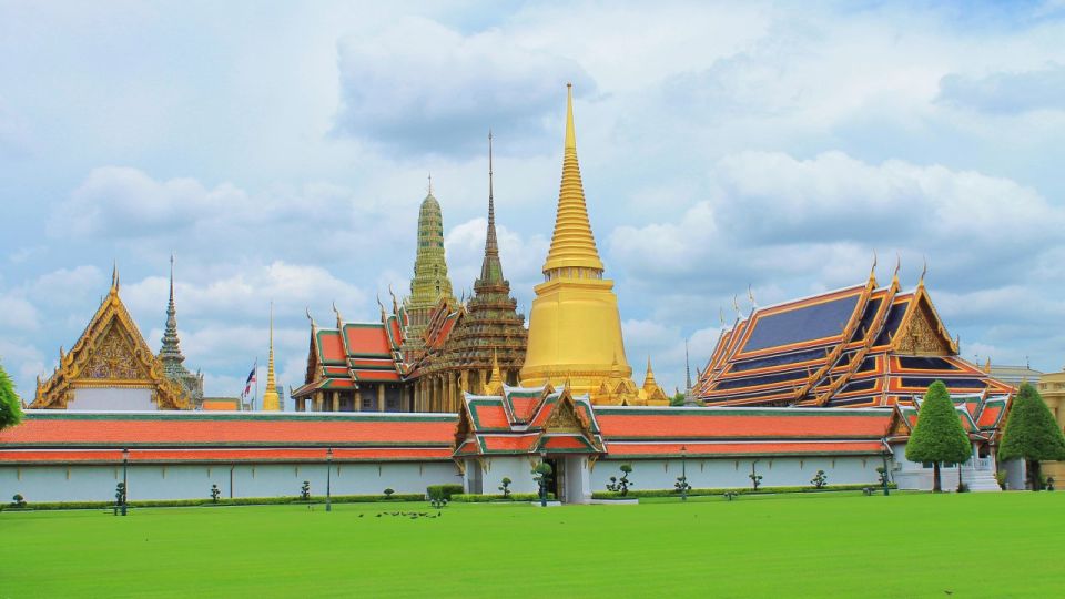 Bangkok: Grand Palace & Wat Pho Half-Day Private Tour - Booking Details