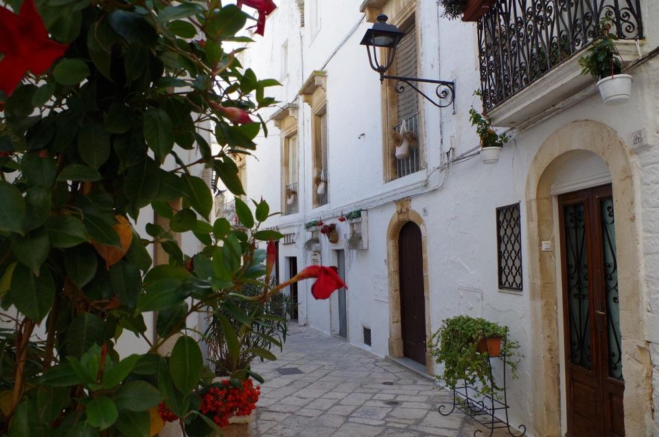 Bari: Alberobello, Martina Franca, and Locorotondo Tour - Cancellation and Booking Policy