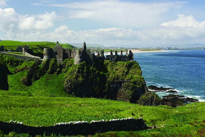 Belfast - Giants Causeway , Dunluce Castle and Dark Hedges - Accessibility and Physical Fitness