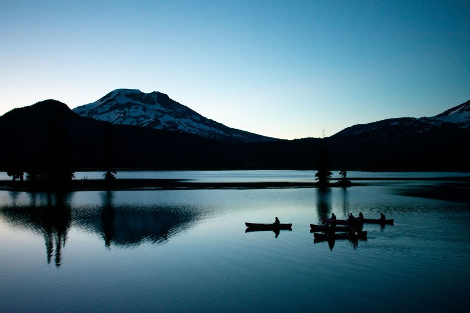 Bend: Moonlight and Starlight Canoe Tour - Local Refreshments