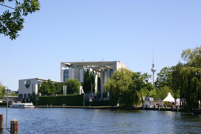 Berlin 3-Hour Bike Tour: Berlins Best - Meeting and Pickup Details