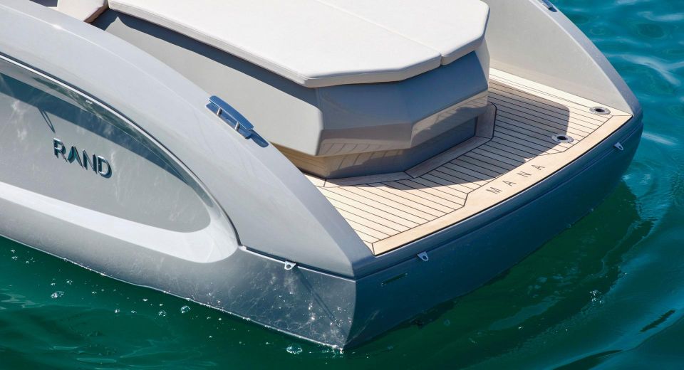 Boat Rental in Santa Maria Di Leuca · Mana 23 () - Pricing and Booking