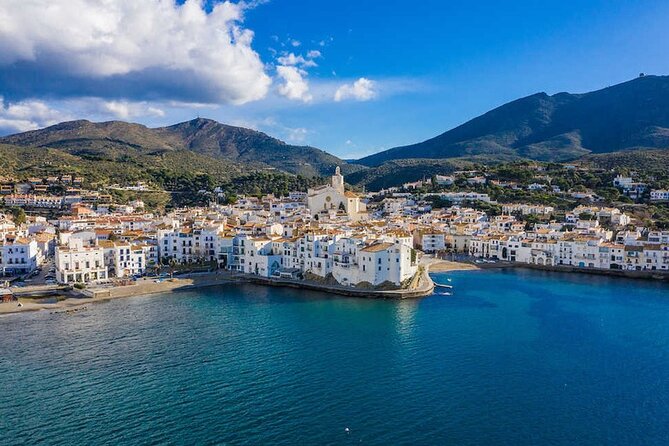 Boat Trip to Cadaques From Roses With STOP 1:30h in Cadaques - Cadaques Exploration