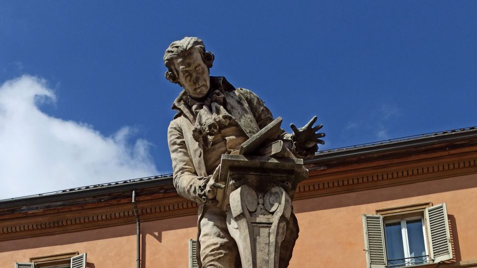 Bologna: City History Guided Walking Tour - Private Tour - Itinerary