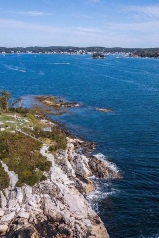 Boothbay Harbor: Scenic Schooner Cruise - Lighthouses, Lobstermen, and Wildlife