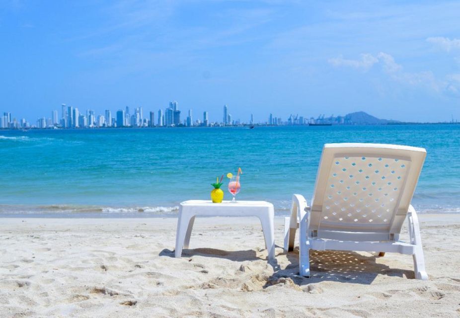 Cartagena: PUNTARENA Island, a Paradise With White Sand - Admiring the Crystal Clear Waters