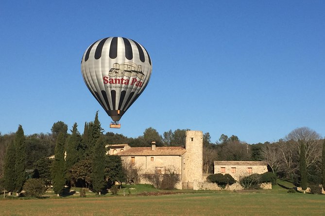 Catalonia Hot Air Balloon Ride and Breakfast Over the Volcanoes of La Garrotxa - Amenities and Culinary Experiences