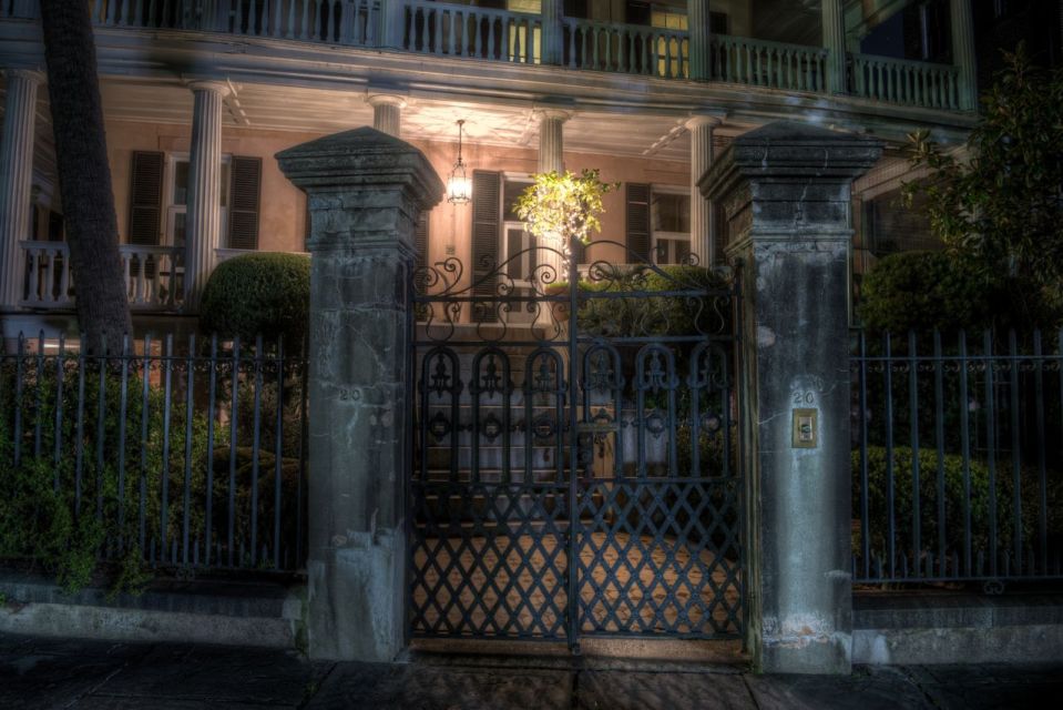 Charleston: Guided Pub Crawl and Haunted History Tour - Storytelling Over Drinks in Pubs