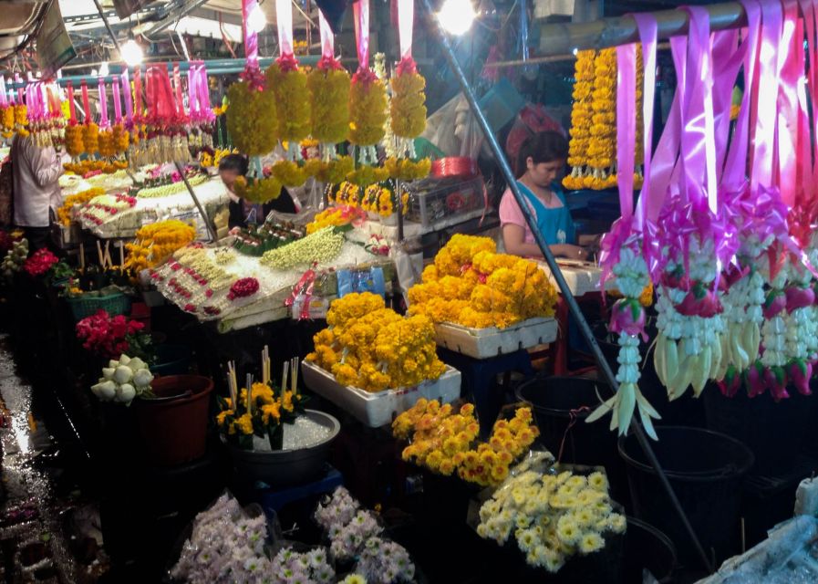 Chiang Mai: Local Food and Markets Guided Walking Tour - Sticky Rice With Mango