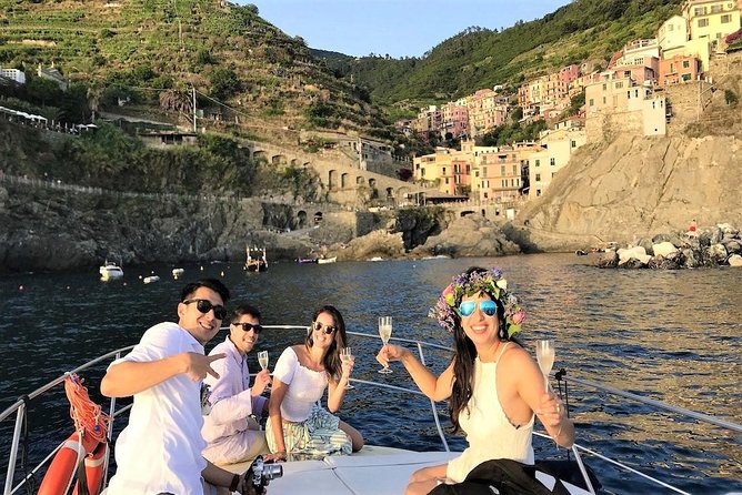 Cinque Terre Sunset Tour by Boat - Complimentary Refreshments