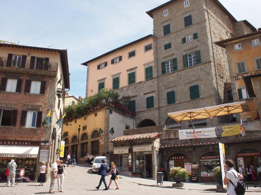 Cortona: Guided Walking Tour - Accessibility and Languages Offered