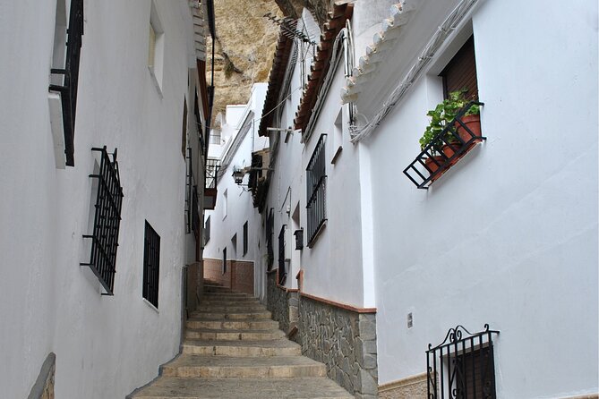 Day Trip to Zahara, Setenil and Ronda From Seville - Exploring Zahara