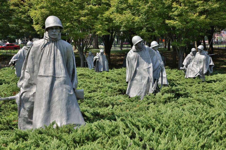 DC Monuments: Rethinking History Walking Tour - Vietnam Veterans Memorial Insights