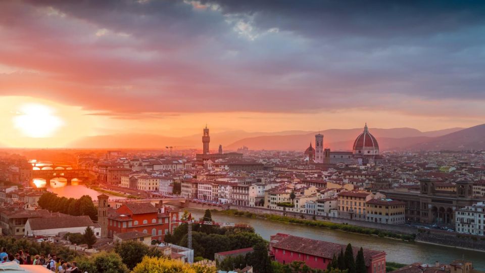 Discover Florence: An Enchanting Walking Tour! - Piazza Della Repubblica: Vibrant City Center