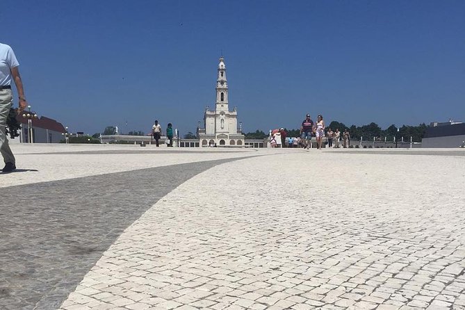 Divine Fatima Full Day Private Tour From Lisbon - Basilica of Our Lady of the Rosary