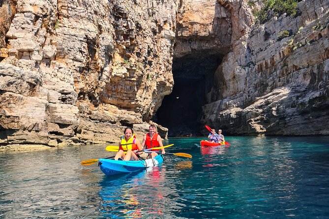 Dubrovnik Kayak Tour + Gourmet Snack + Wine Tasting (Small-Group) - Wine Tasting Delight
